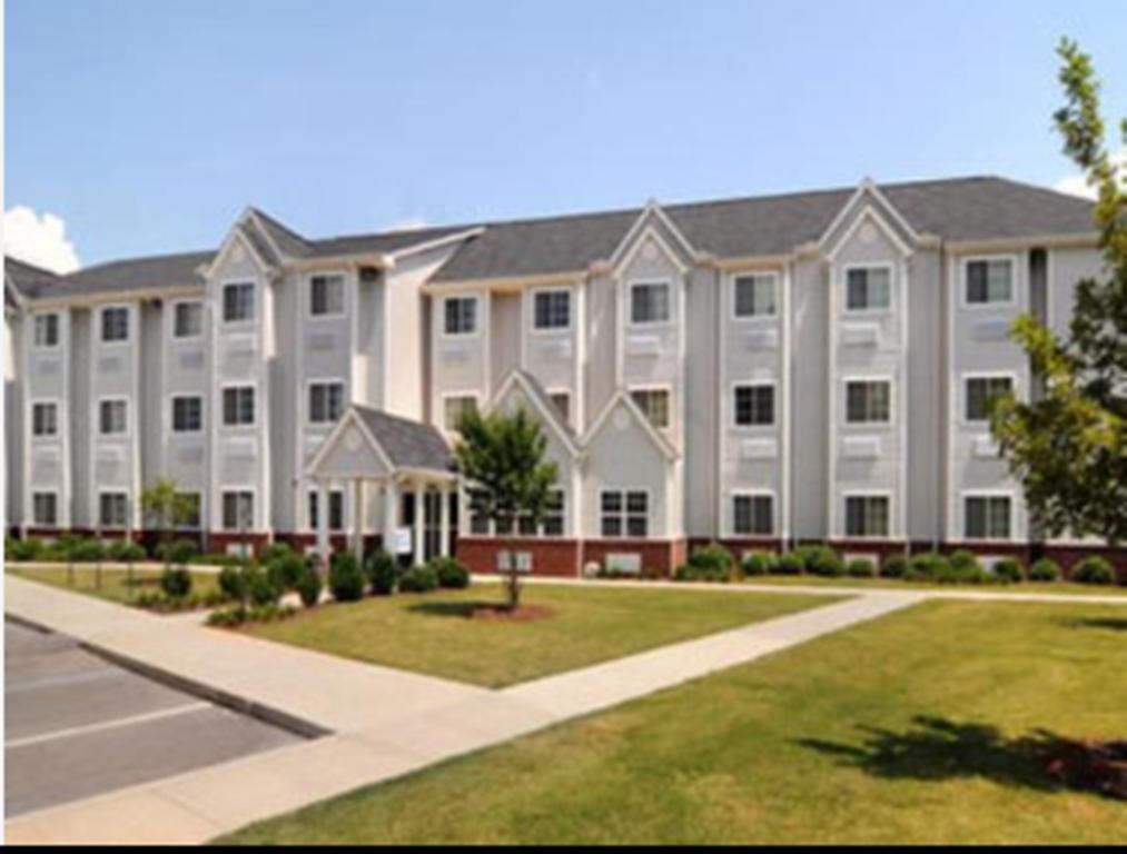 Microtel Inn & Suites Хантсвилл Экстерьер фото